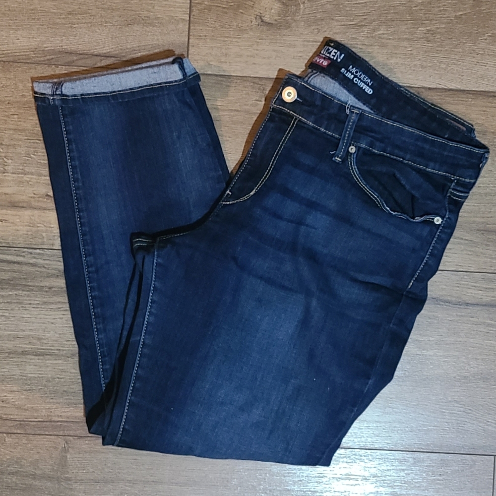 Gently Worn - LEVI'S DENIZEN - Size 18 Slim Cuffed Cropped Jeans